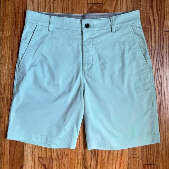 Nike Men's Mint Green Hybrid Shorts - Picture 1 of 3